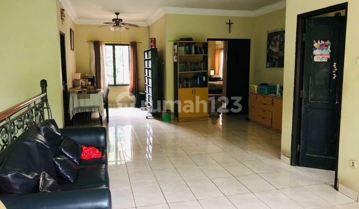 Tourist city house, 450m² land area, cluster near mall. 2