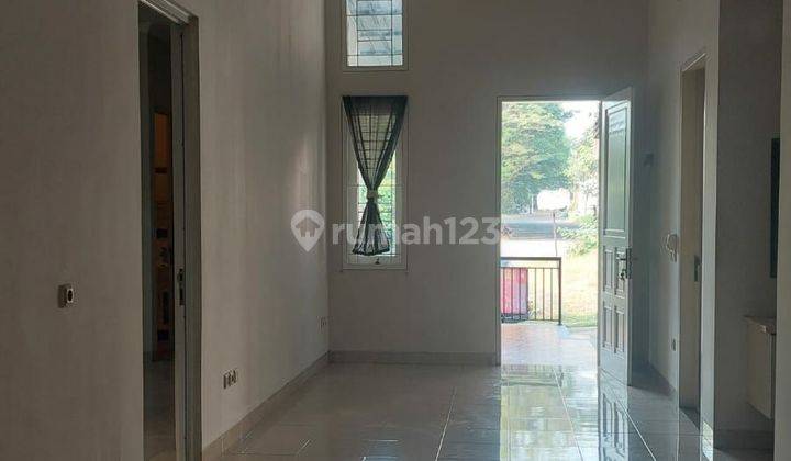 Rumah legenda wisata posisi hoek tanah luas 165 m² siap huni  harga 1m an 1