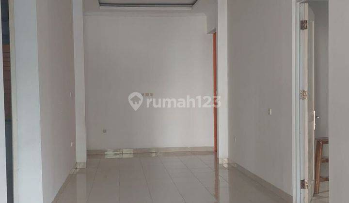 Rumah legenda wisata posisi hoek tanah luas 165 m² siap huni  harga 1m an 2