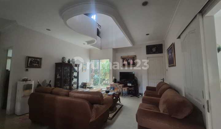 Rumah Mewah Besar Dikota Wisata Posisi Hook Turun Harga