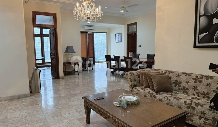 Rumah Besar Ada Kolam Renang Pribadi di Cilandak Timur Ampera Jakarta Selatan Rumah Besar Ada Kolam Renang Pribadi di Cilandak Timur Ampera Jakarta Selatan