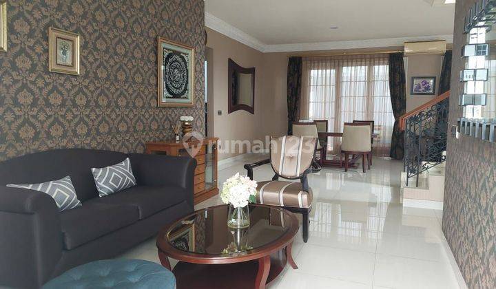 Disewakan Rumah Besar Mewah  Full Furnished Di Legenda Wisata 1