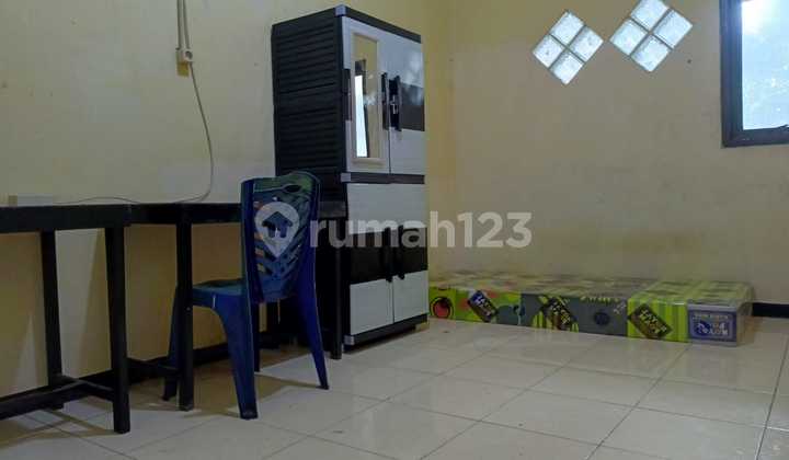 Kost Jln Krt Rajiman, affordable motorcycle parking only Rp.550 thousand. Kost Jln Krt Rajiman, affordable motorcycle parking only Rp.550 thousand.