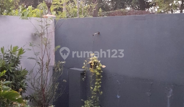 Dijual.rumah.citra 5 Bebas Banjir.depan Taman