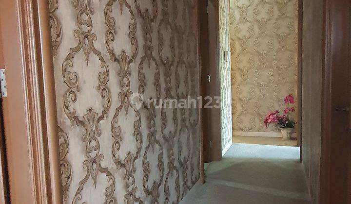 Dijual rumah hoek 3lantai clasic  manyar pik 2