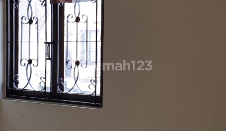 Two-story House Near Northeast Palem Market 2