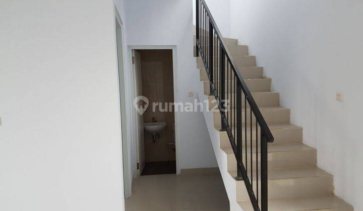 Rumah 2 Lantai 7 Menit Ke Supermal Karawaci, UPH dan RS Siloam 4