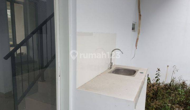 Rumah 2 Lantai 7 Menit Ke Supermal Karawaci, UPH dan RS Siloam 8