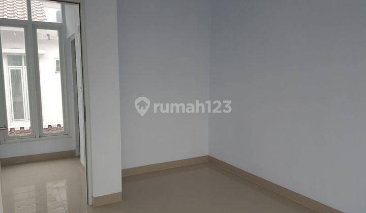 Rumah 2 Lantai 7 Menit Ke Supermal Karawaci, UPH dan RS Siloam 7