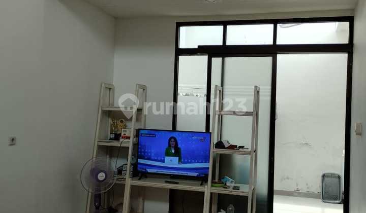 Ready-to-Occupy House in Aryana Karawaci, Tangerang 2