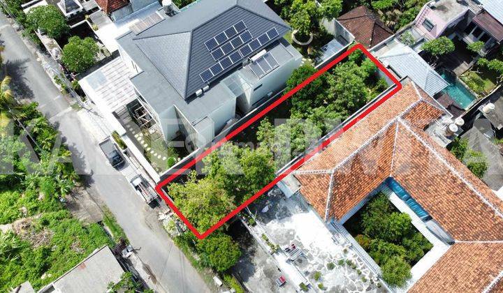 Tanah di Jalan Dewi Madri, Renon Denpasar Sertifikat Hak Milik 261 m² 1