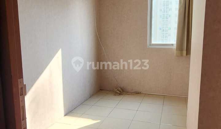 DIJUAL APARTEMEN MAPLE PARK KEMYORAN TOWER A LANTAI 15 SEMI FURNISH 2