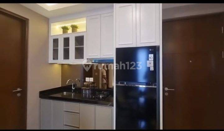 Di Sewa Apartemen Newton Semanggi Jakarta Selatan Lantai Tinggi Full Furnish 2