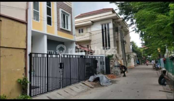 Dijual Rumah 2 Lantai Di Komplek Walikota Kelapa Gading Luas 54m 3br Hadap Timur 2