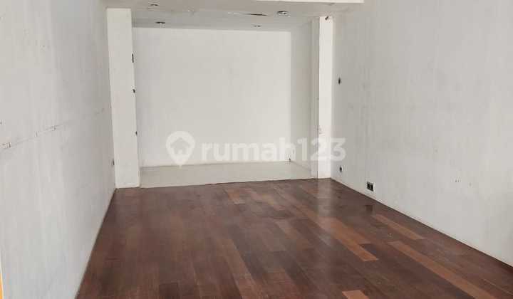 FOR SALE HOUSE IN BALAI PUSTAKA RAWA MANGUN EAST JAKARTA STRATEGIC LOCATION FOR COMMERCIAL USE