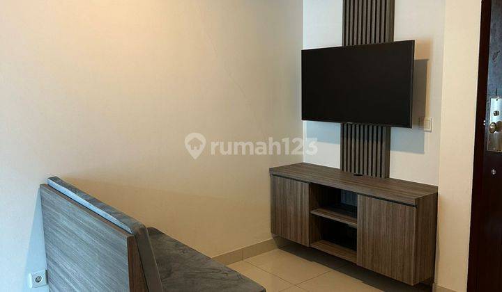 Disewa Apartemen Kensington Kelapa Gading Tower Clifford Lantai Tengah Furnish Bagus  2