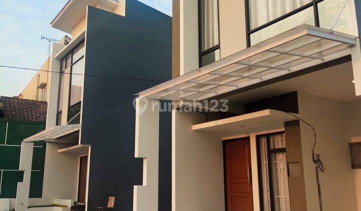 Rumah Minimalis Modern 2 Lantai Dekat Grand Wisata 1