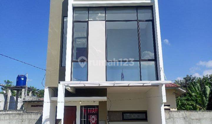 Rumah Minimalis Modern 2 Lantai Dekat Grand Wisata 2