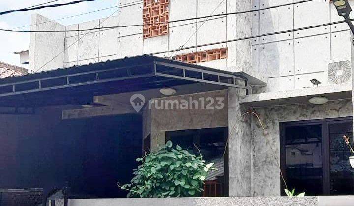 Rumah 3 Lantai Siap Huni Desain Industrial di Jatibening Estate Bekasi 2