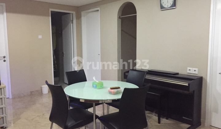 Royale Springhill Kemayoran apartment 3BR 196 meters cheap