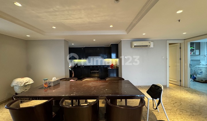 Penthouse royale springhill kemayoran selantai 404 meter 2