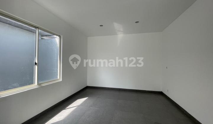 Orlanda Alam Sutera 480 m2 2 floors 2