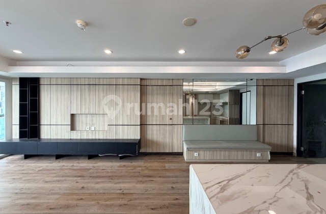 Apartemen Royale Springhill 196 Sudah Sertifikat Hadap City