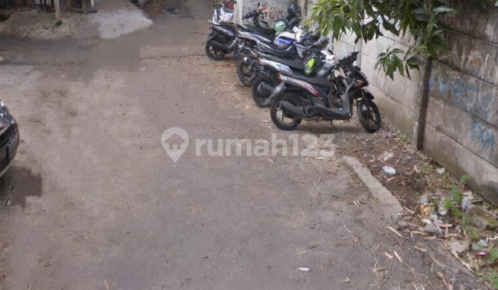 For Sale, 2-Story Attached Shop House in Srengseng, Kembangan, West Jakarta 2