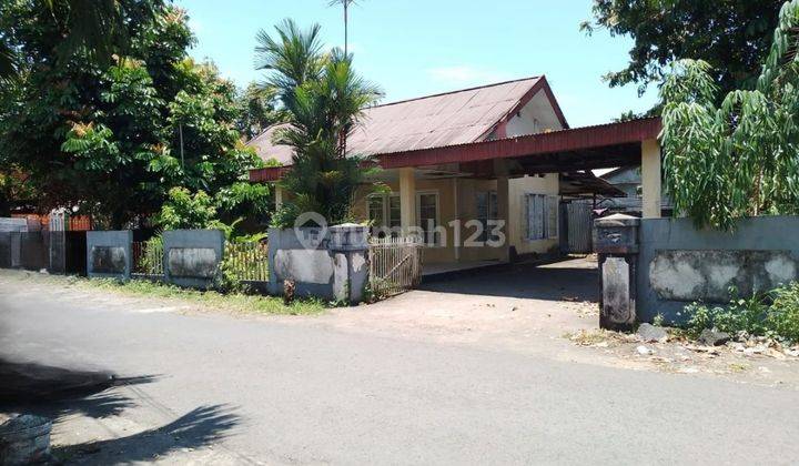 Rumah layak pakai di St. di St. Yosep Kleak Manado 3