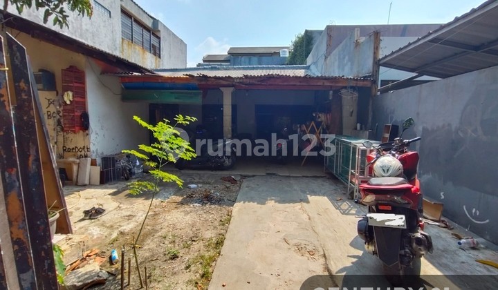 House in Koja with Front Access to Main Road 2