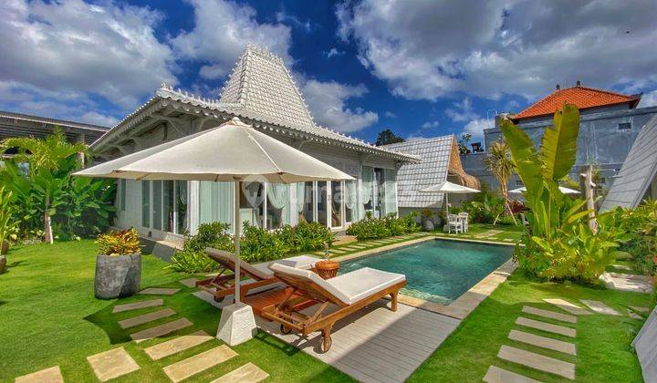 Luxury White Villa 10 Minutes To The Beach 1