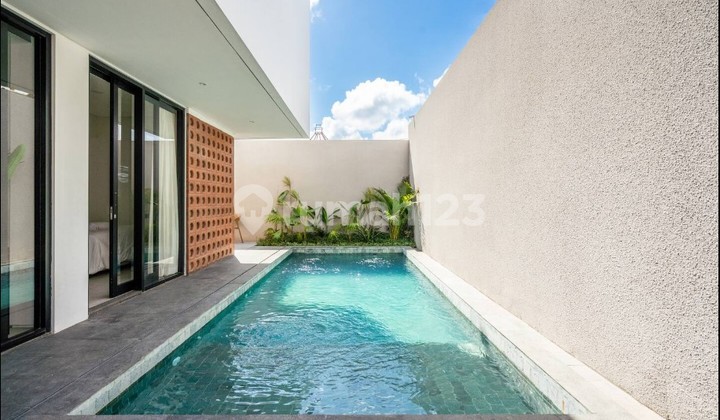 For Rent: Modern Minimalist Villa in Kerobokan Area
