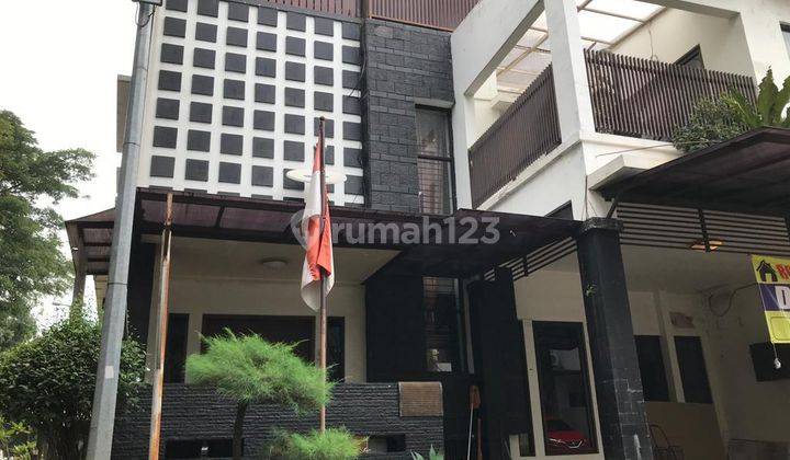 Dijual Rumah Cantik Hoek Emerald Bintaro Semi Furnished 1