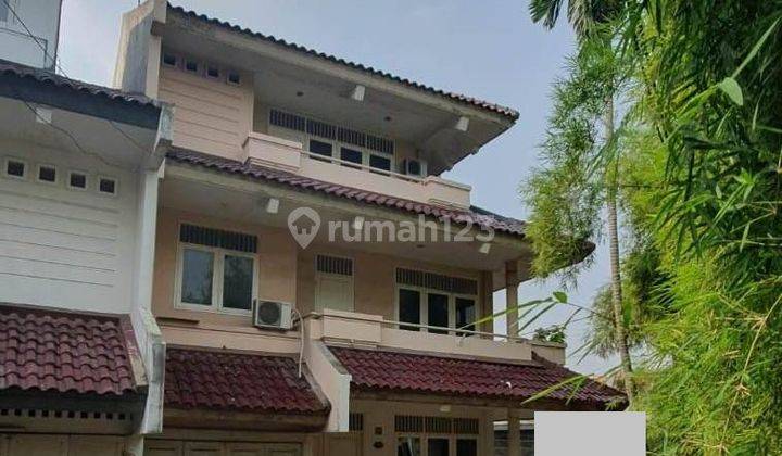 Rumah 3 Lantai Dikomplek Taman Graha Indah, Pangkalanjati, Cinere 1