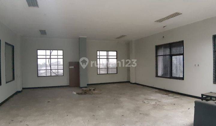 Gedung Kantor 3 Lt Lok. Strategis di Jl. Moh. Toha Km.5, Bandung 2