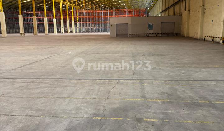 Hanya Rp. 1,95 Juta / M², Gudang Industri Ls.tanah : 9,7Ha, Ls.bangunan : 10.800M² di Cikarang, Bekasi, Jawa Barat