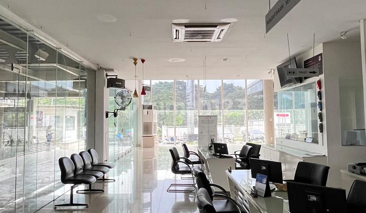 Dijual / Disewakan Gedung Showroom 2 Lantai Siap Pakai di Cikarang