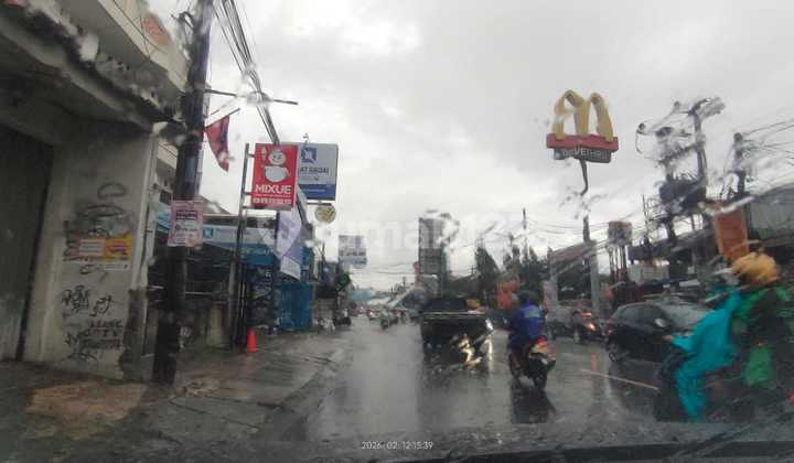 Selling at a Low Price, 3-Story Shop House on Jl. Raya Jatiwaringin, Pondok Gede, Great Location, Strategic, Suitable for Business 2