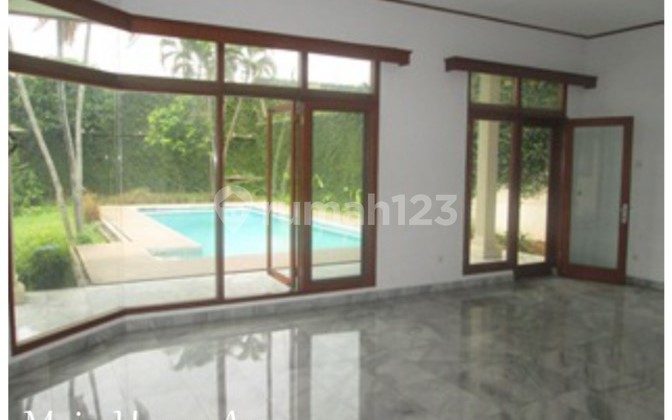 Rumah 1 Lantai dengan Kolam Renang, Siap Huni di Jl. Damai (A), Cipete 2