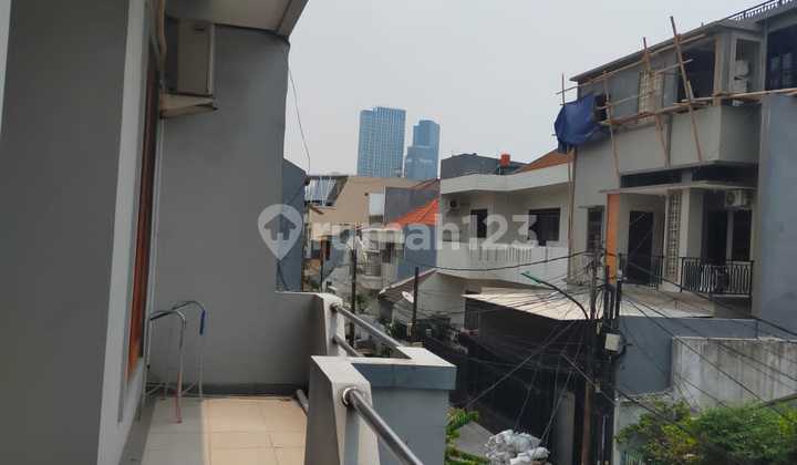 Butuh Terjual Cepat, Rumah Siap Pakai 2½ Lantai di Lokasi Strategis Jl. Rawa Kepa, Tomang, Jakarta Barat Butuh Terjual Cepat, Rumah Siap Pakai 2½ Lantai di Lokasi Strategis Jl. Rawa Kepa, Tomang, Jakarta Barat