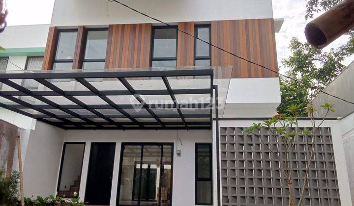 Rumah 2 Lantai Bagus di Cluster Wijaya Kusuma, Jakarta Selatan 1