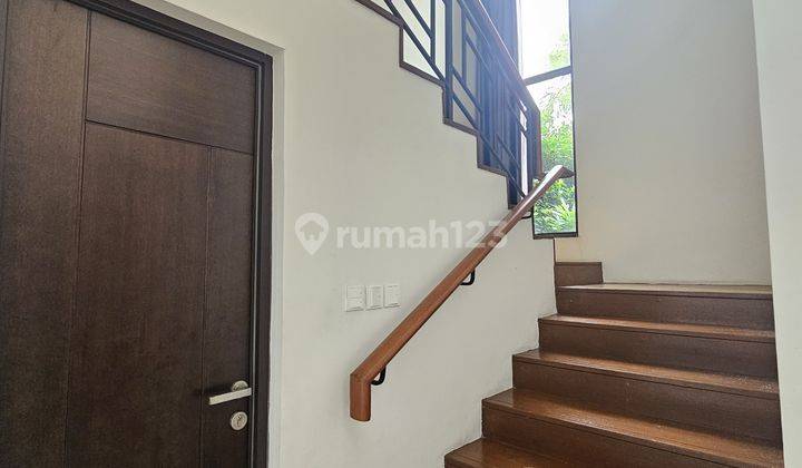 Rumah Rapih, Sudah Semi Furnished di Greenwich Mayfield Bsd City 2