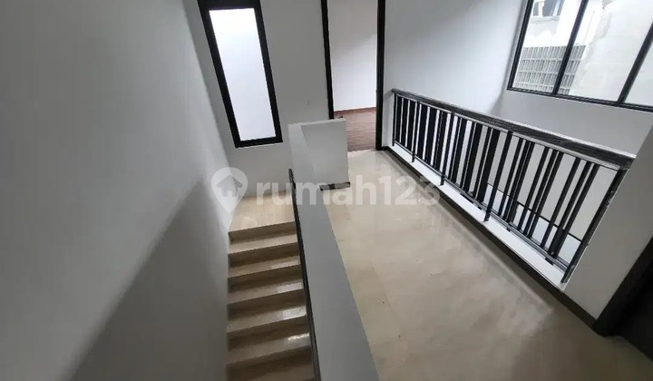Dijual Rumah Mewah Ala Jepang Lokasi Strategis Dibsd City 2