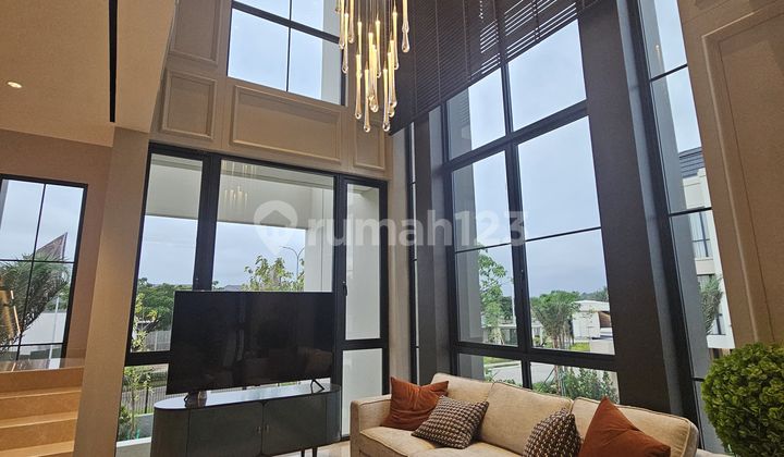 Luxury House in a Very Strategic Location in BSD City.