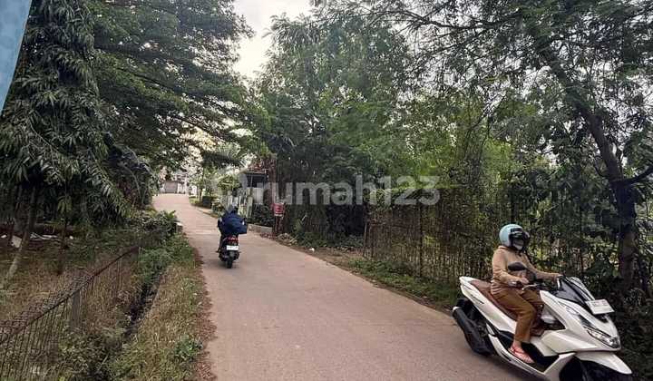 For Sale Land in Front of Hall Icon Futsal Pagedangan