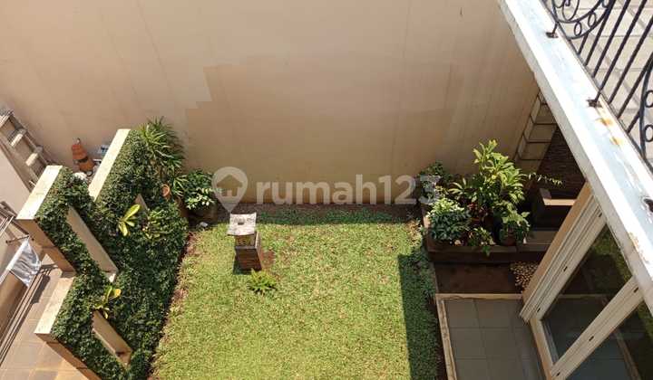 Rumah Pondok Hijau Golf 2 Lantai di Cluster Sapphire