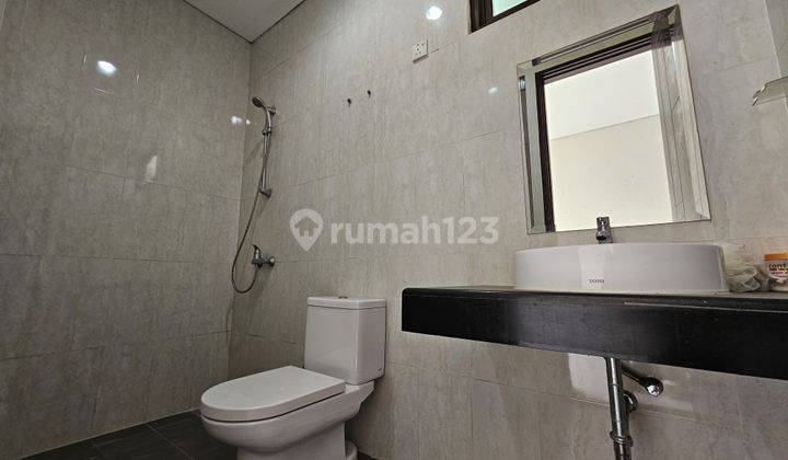 kamar mandi dijual cepat cluster whelford bsd
