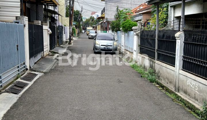 RUMAH TUA DURI KEPA DEKAT TANJUNG DUREN JAKARTA BARAT 2