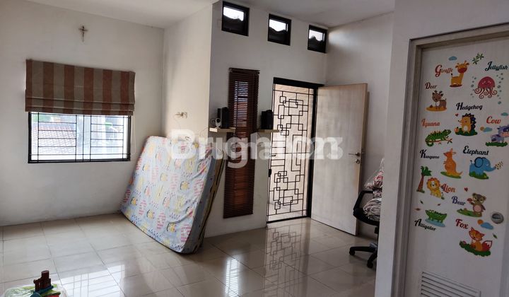 RUMAH 2 LANTAI DI DURI KEPA DEKAT TANJUNG DUREN JAKARTA BARAT 2
