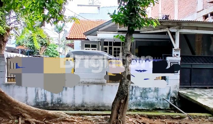RUMAH TUA HOEK COCOK UNTUK RUKO, KOST2 AN, DI TANJUNG DUREN JAKARTA BARAT 1
